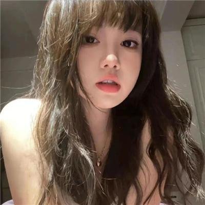 男生女生向前冲